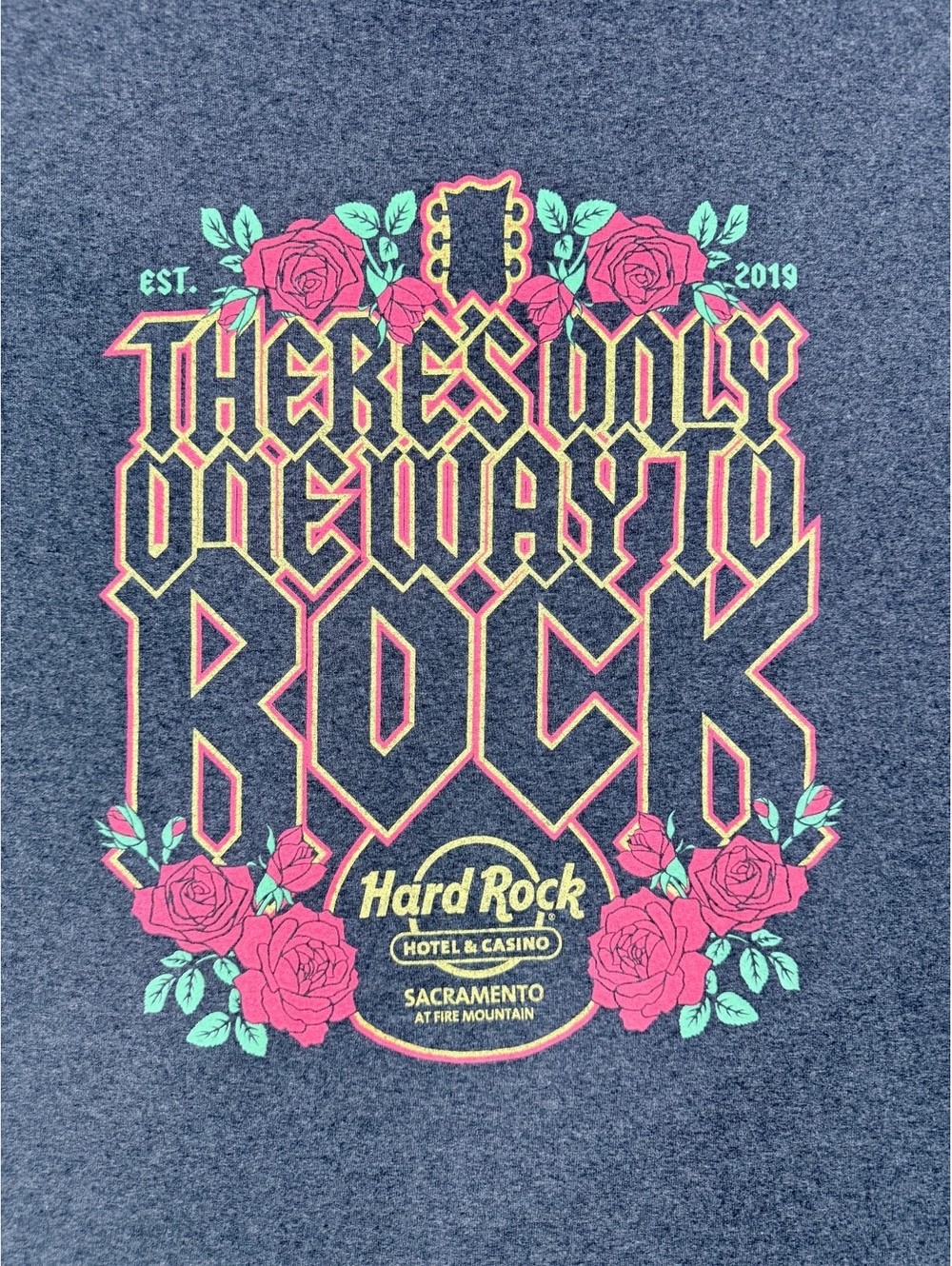 Hard Rock Cafe Sacramento 2019 Graphic T-Shirt Size Large Cotton Blend